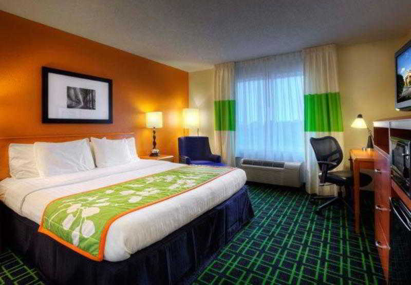Fairfield By Marriott At Lakewood Ranch - Sarasota The Meadows Room photo